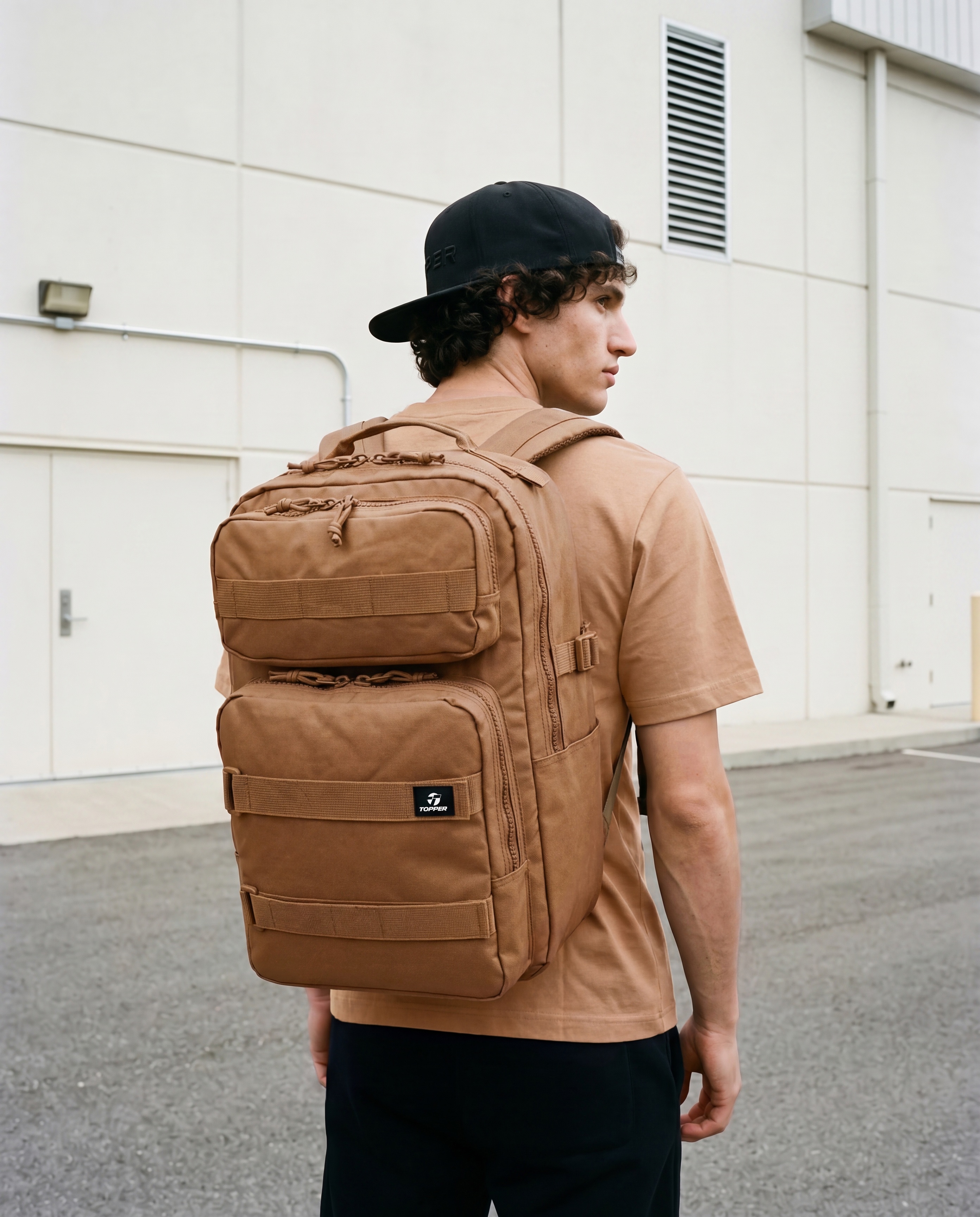 Imagen sportswear IA para Topper